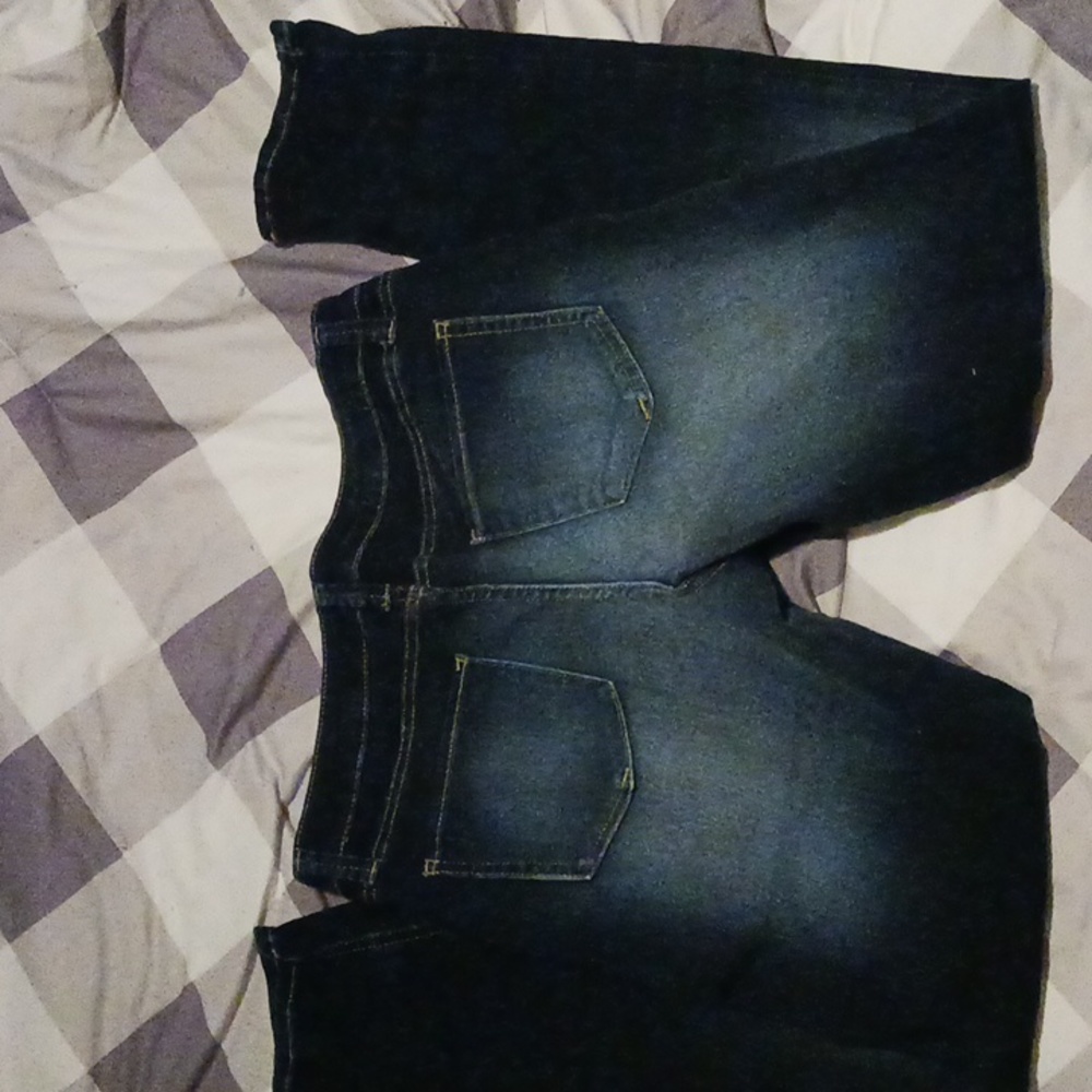 Jeans - Picture 2 of 4